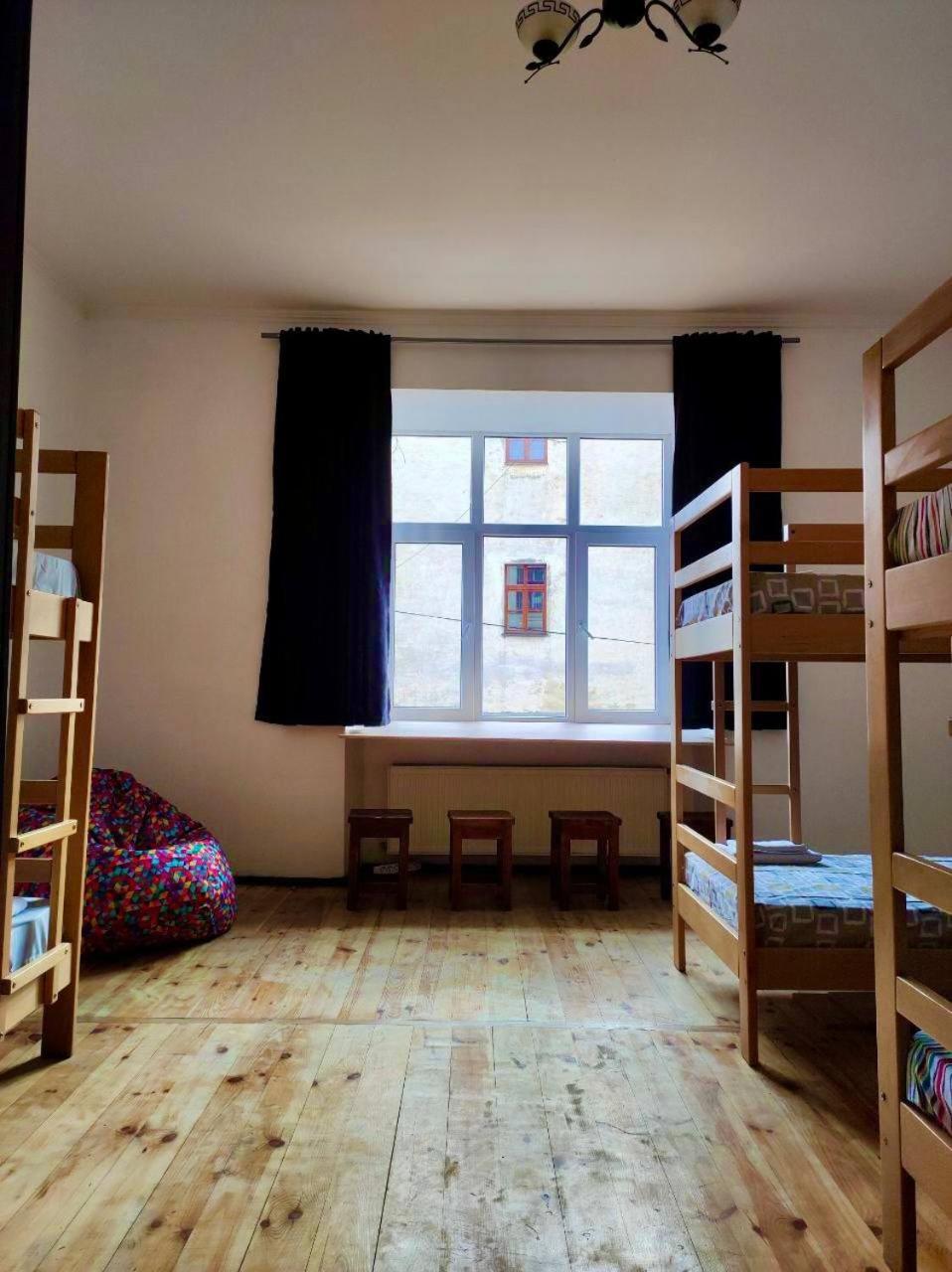 Hostel Europe-U Lviv Exteriör bild