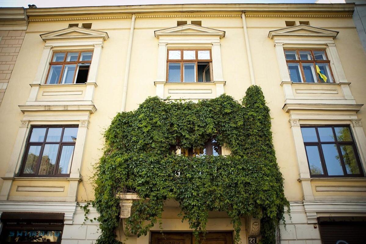 Hostel Europe-U Lviv Exteriör bild