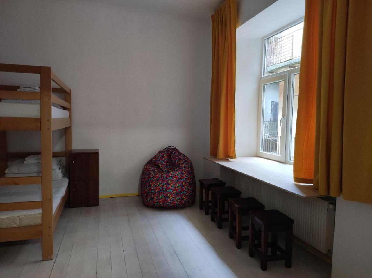 Hostel Europe-U Lviv Exteriör bild