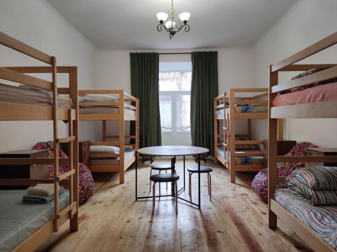 Hostel Europe-U Lviv Exteriör bild
