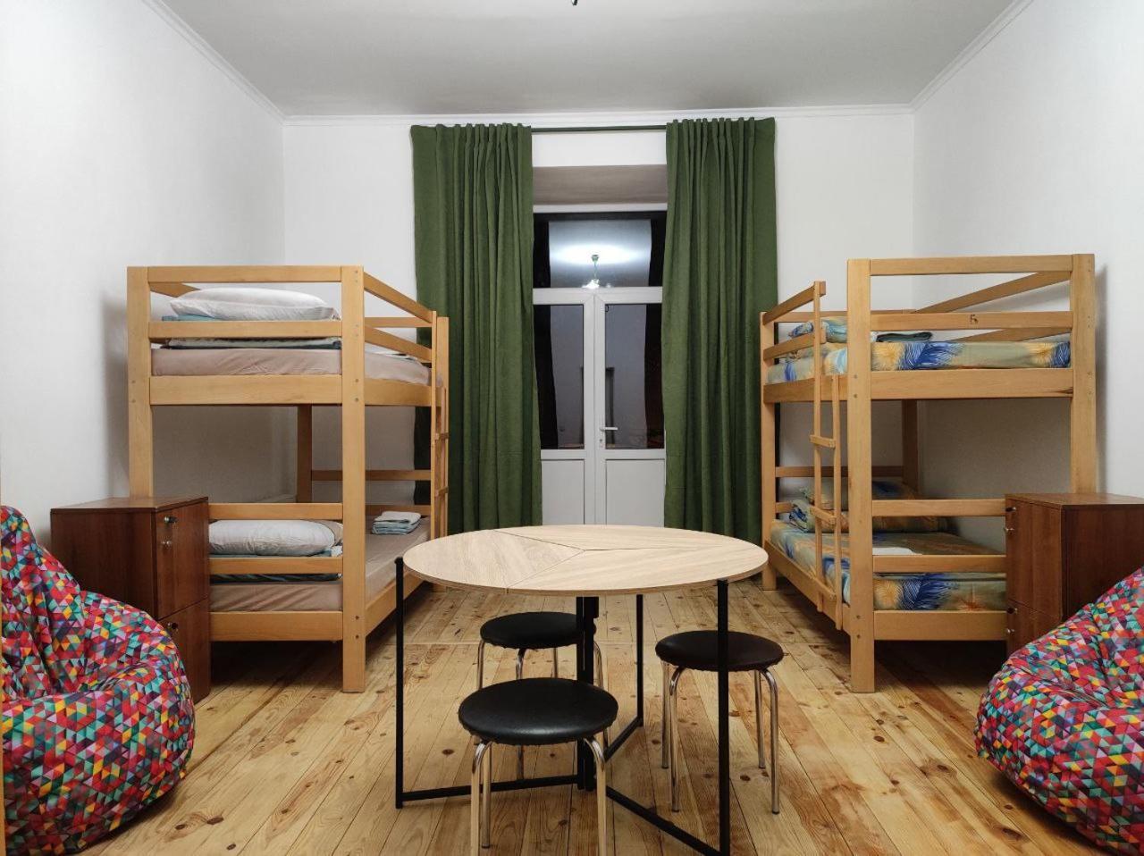 Hostel Europe-U Lviv Exteriör bild